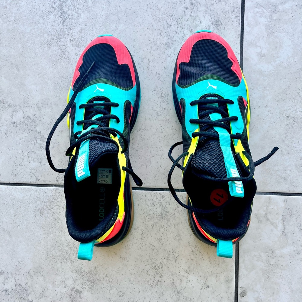 Puma multi color sneaker